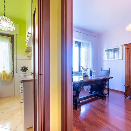 Apartment Guesthost - Cozy Near The Hospital