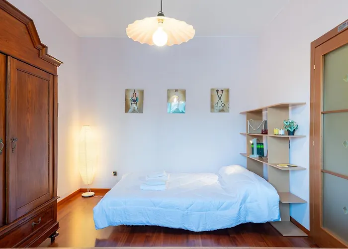 Guesthost - Cozy Near The Hospital