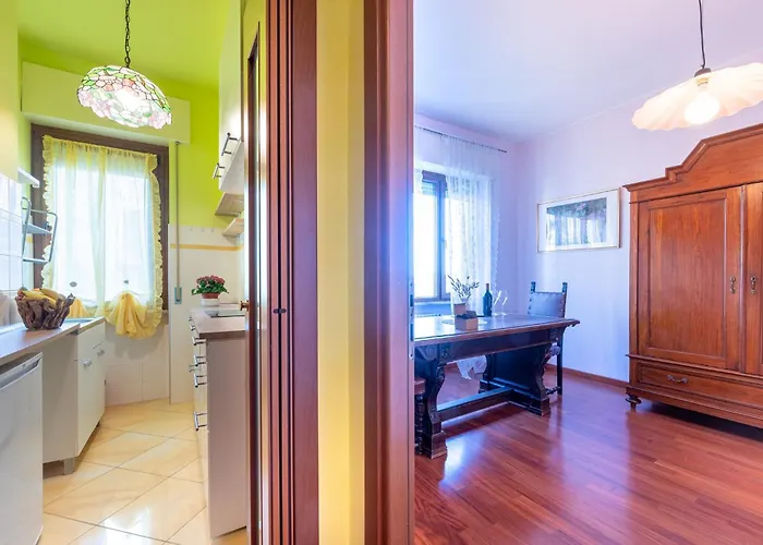 Apartment Guesthost - Cozy Near The Hospital